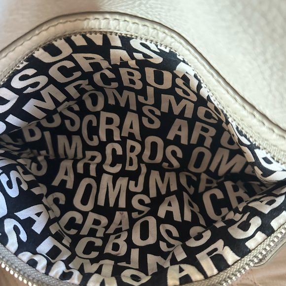 Marc Jacob’s Beige Leather hobo Shoulder Bag - Picture 12 of 15